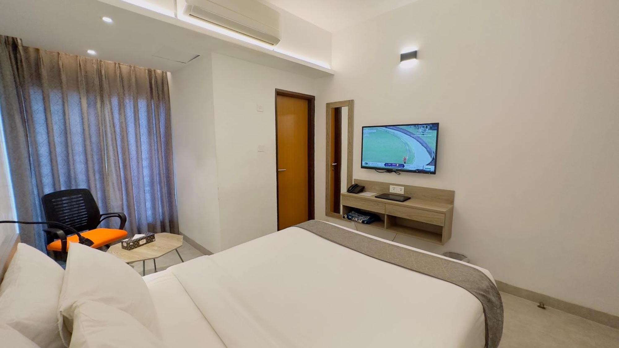 Priyo Nibash Stylish Residential Hotel Dhaka Exterior photo